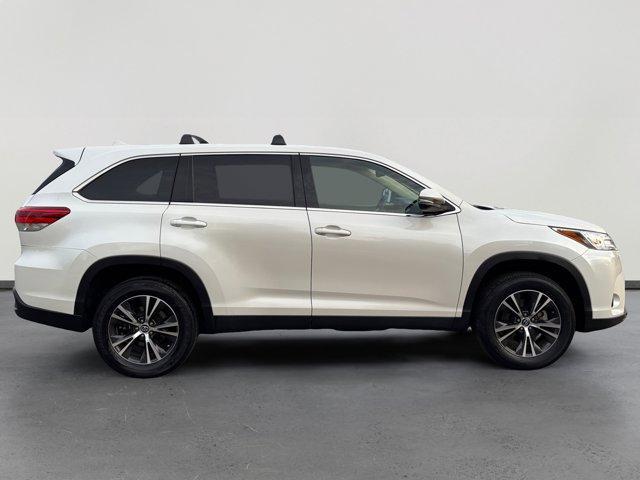 used 2019 Toyota Highlander car, priced at $22,929