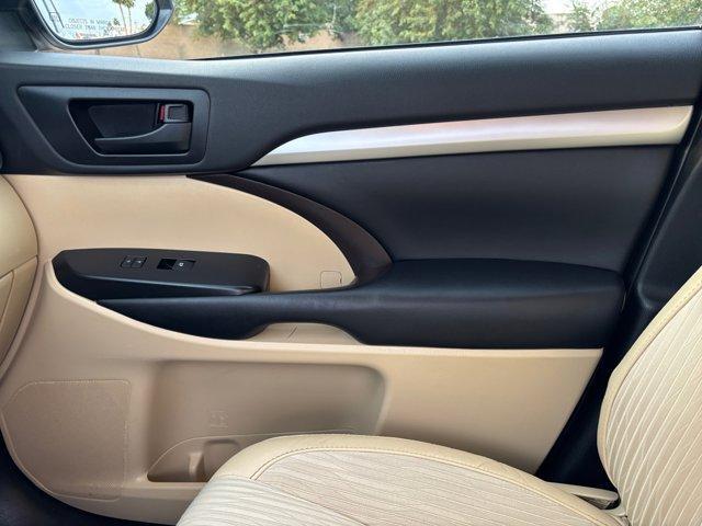 used 2019 Toyota Highlander car, priced at $22,929