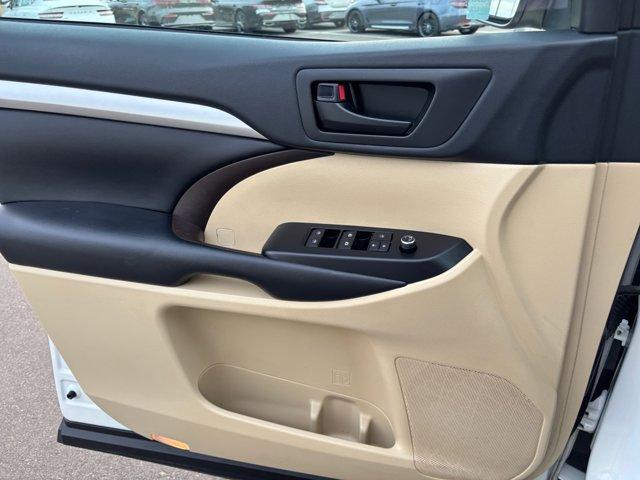 used 2019 Toyota Highlander car, priced at $22,929