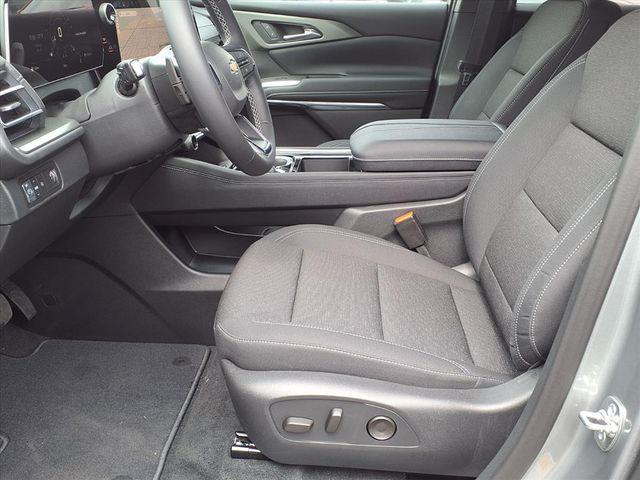 new 2026 Chevrolet Traverse car, priced at $42,890