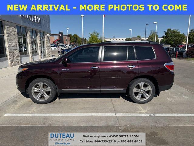 used 2013 Toyota Highlander car, priced at $13,700