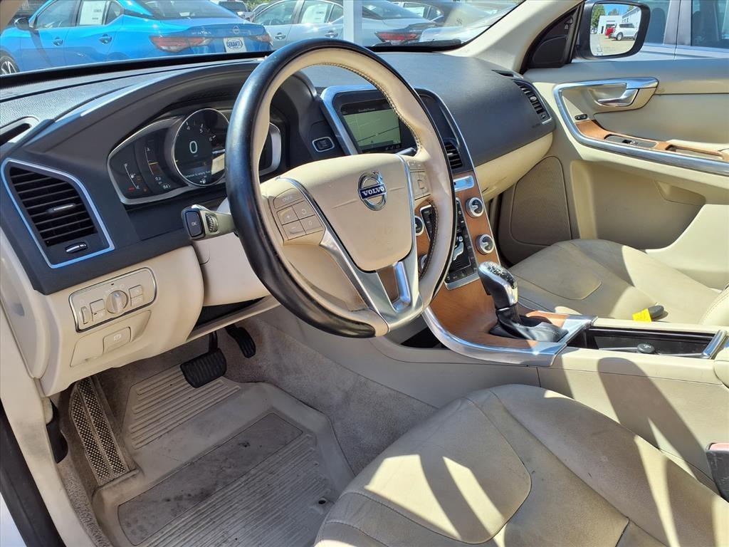 used 2015 Volvo XC60 car, priced at $9,500