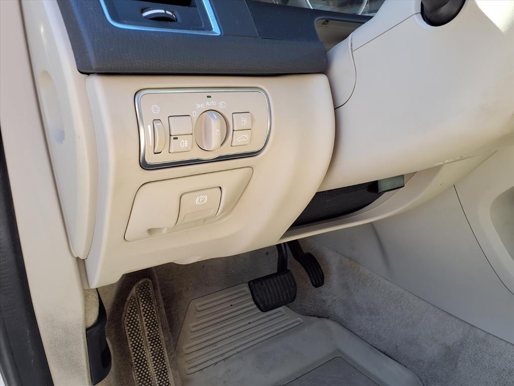 used 2015 Volvo XC60 car, priced at $9,500