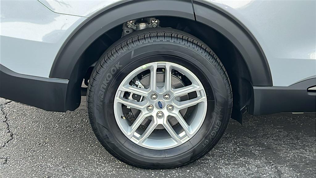 new 2026 Ford Explorer car, priced at $43,325