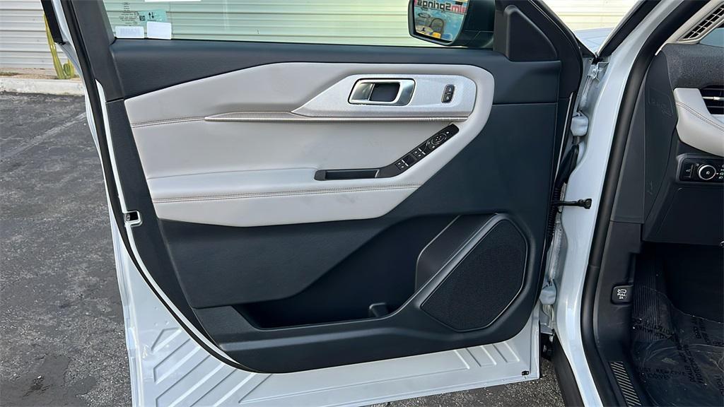 new 2026 Ford Explorer car, priced at $43,325