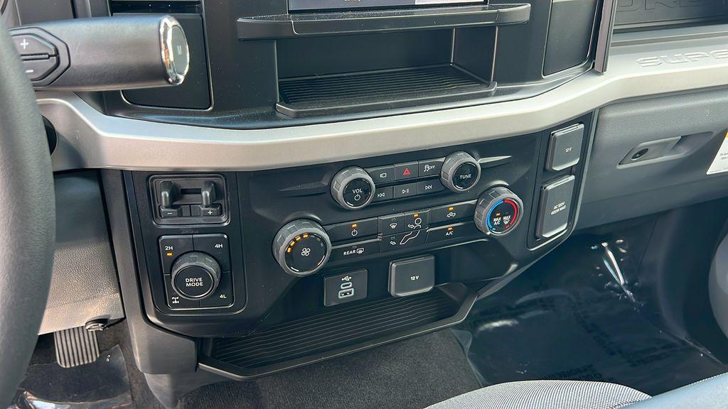 new 2025 Ford F-250 car, priced at $65,603