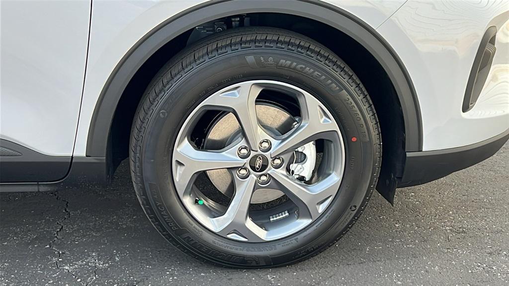 new 2025 Ford Escape car, priced at $27,725