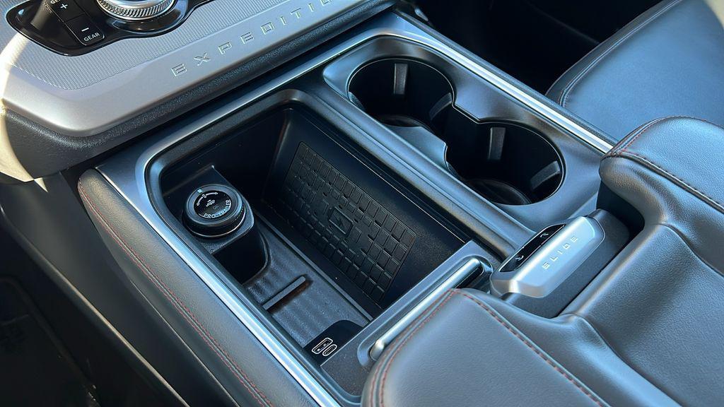 used 2025 Ford Expedition car, priced at $59,455