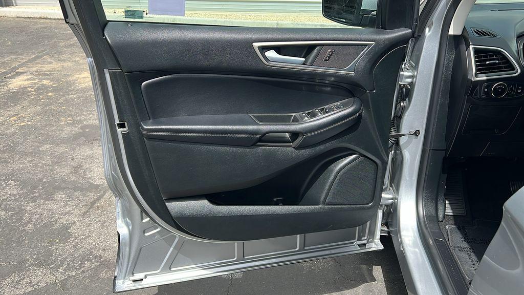 used 2023 Ford Edge car, priced at $30,900