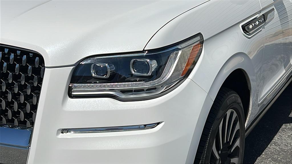 used 2022 Lincoln Navigator car, priced at $63,575