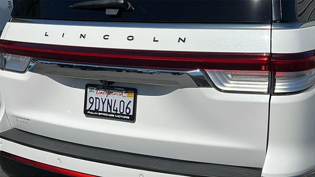 used 2022 Lincoln Navigator car, priced at $63,575