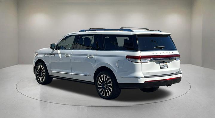 used 2022 Lincoln Navigator car, priced at $63,575