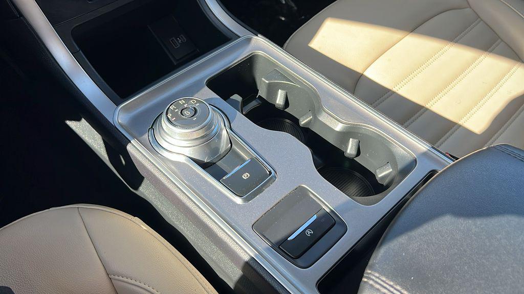 used 2023 Ford Edge car, priced at $30,328