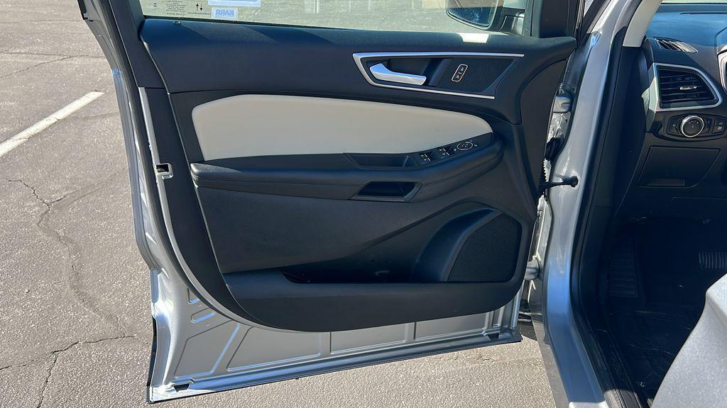used 2023 Ford Edge car, priced at $30,328
