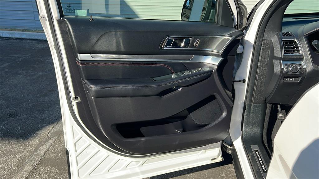 used 2018 Ford Explorer car, priced at $24,924