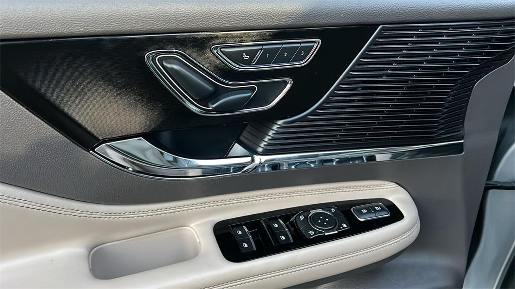 used 2022 Lincoln Corsair car, priced at $27,900