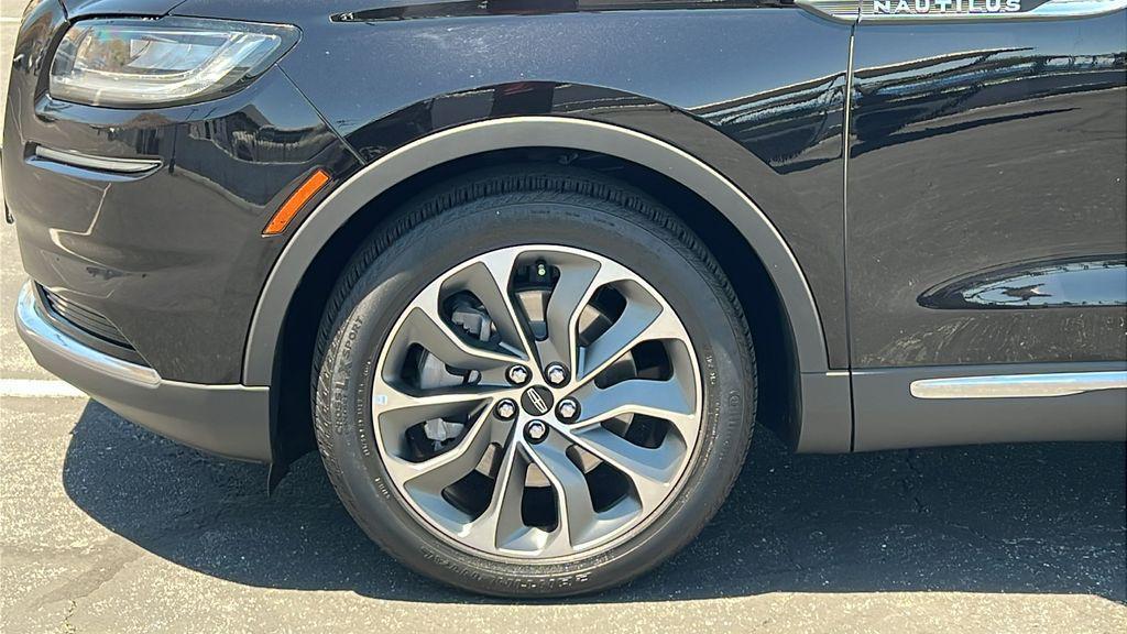 used 2023 Lincoln Nautilus car, priced at $39,873