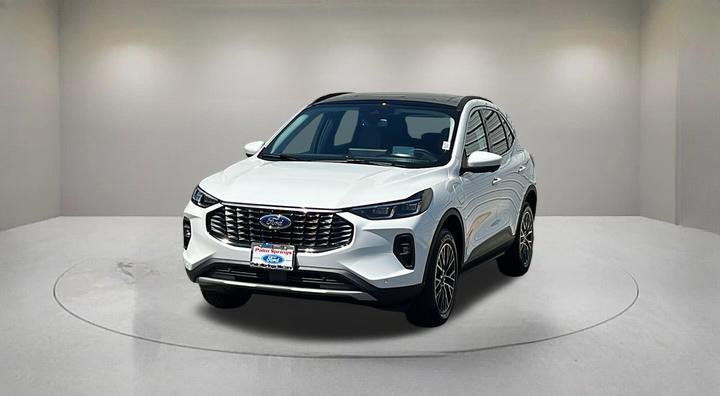 new 2025 Ford Escape PHEV car, priced at $38,015