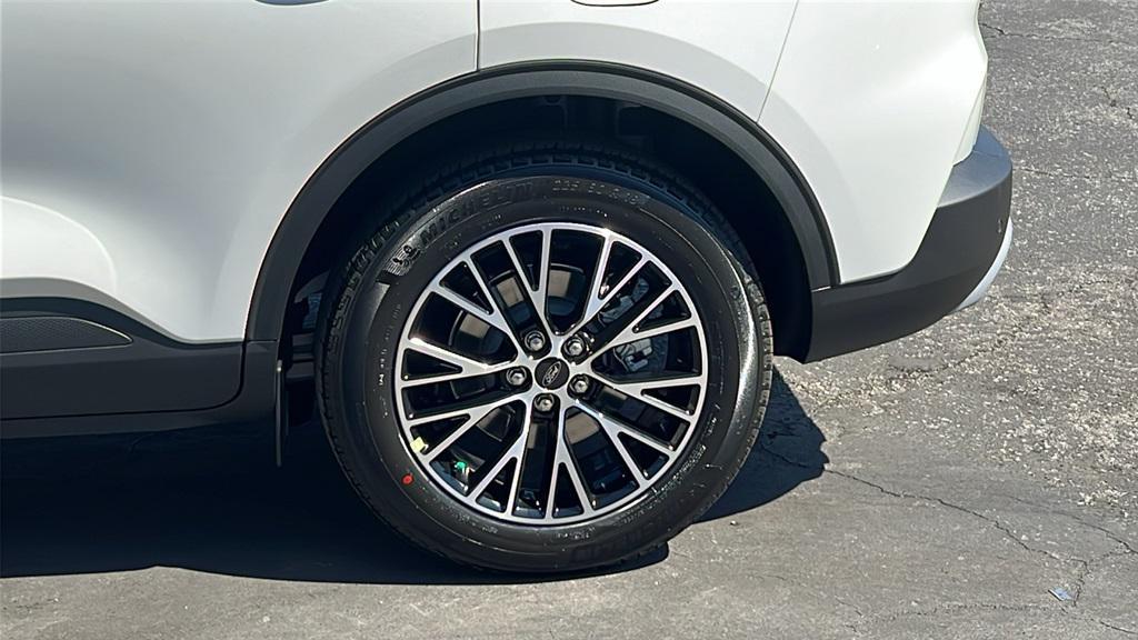 new 2025 Ford Escape PHEV car, priced at $38,015