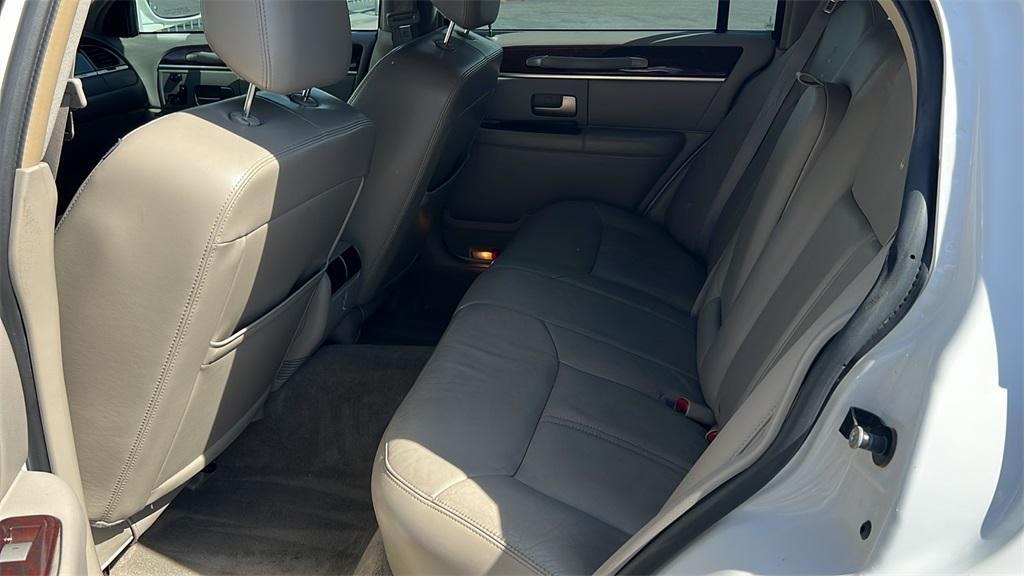 used 2009 Lincoln Town Car car, priced at $13,920