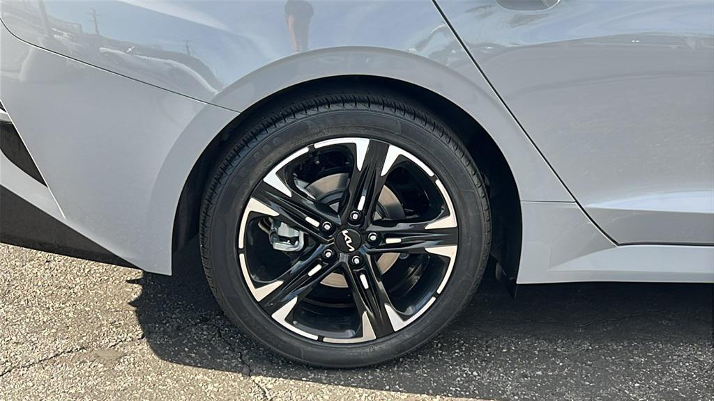 used 2022 Kia K5 car, priced at $23,100
