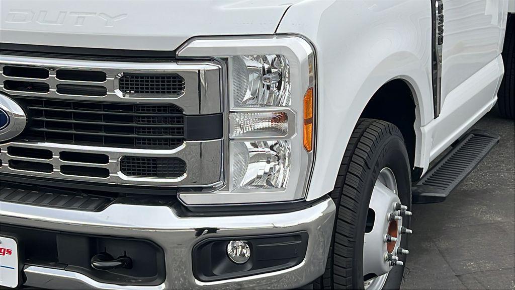 new 2025 Ford F-350 car, priced at $78,743