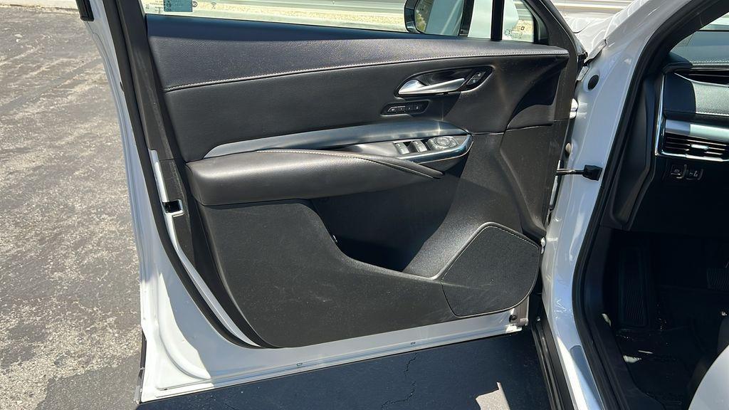 used 2022 Cadillac XT4 car, priced at $28,328