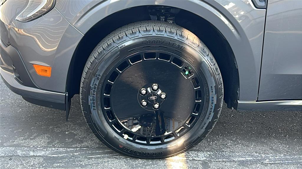 new 2025 Ford Maverick car, priced at $34,625