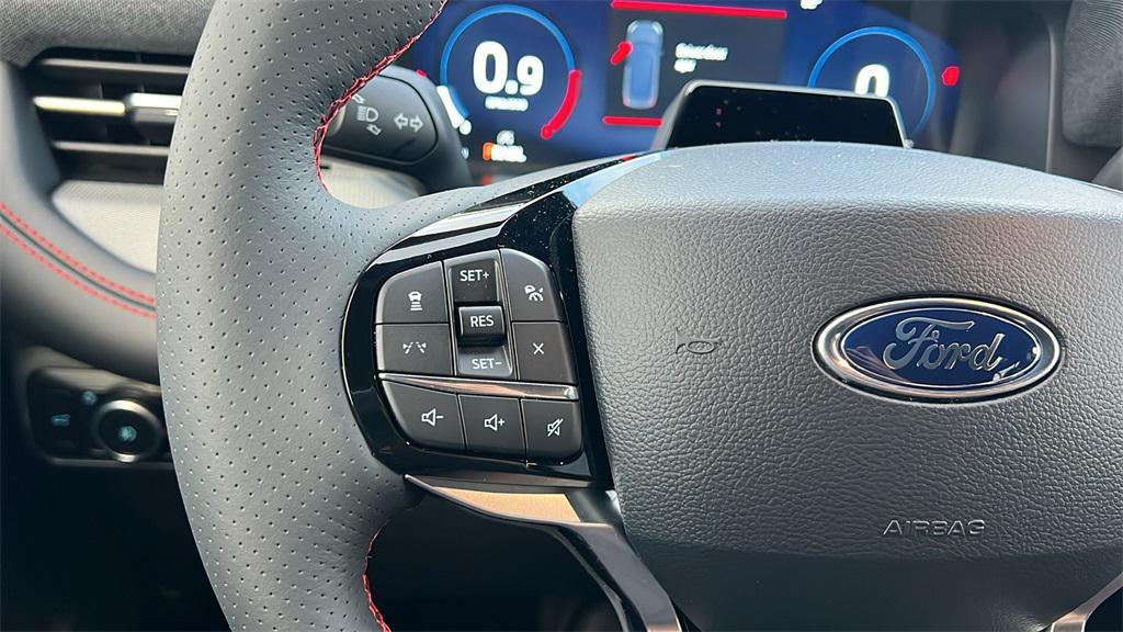 new 2025 Ford Explorer car, priced at $45,110