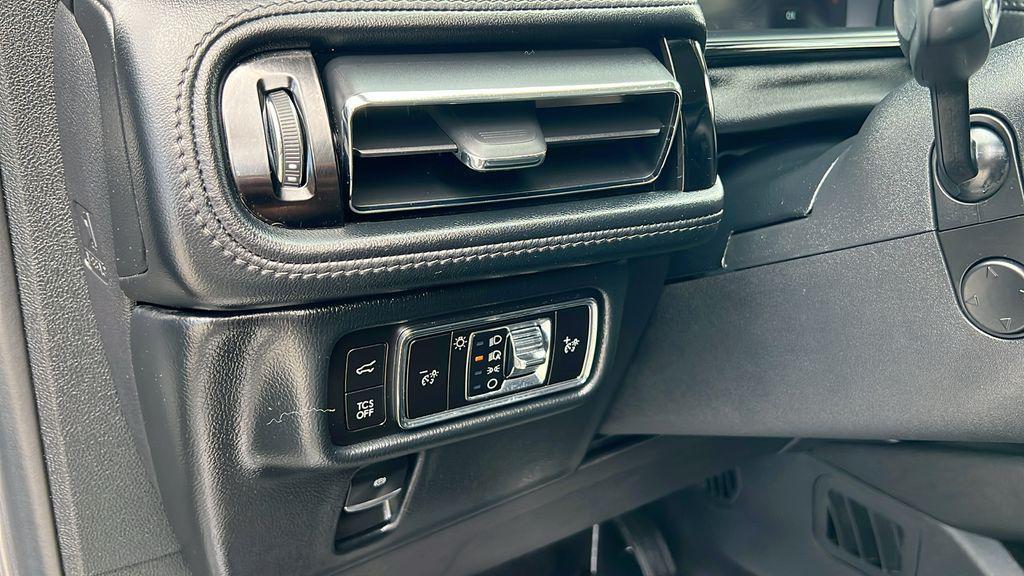 used 2023 Lincoln Nautilus car, priced at $38,328