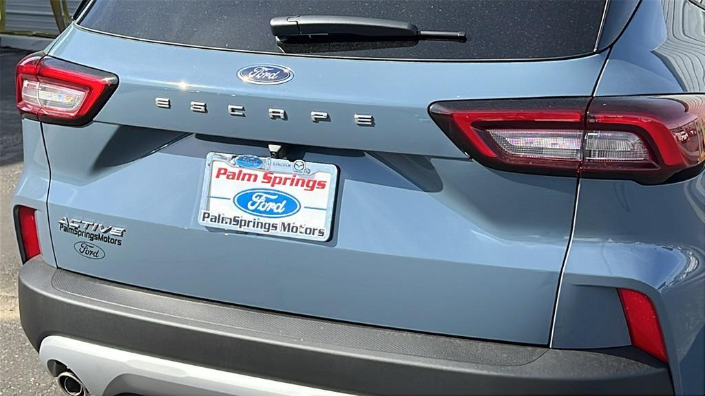 new 2025 Ford Escape car, priced at $25,735