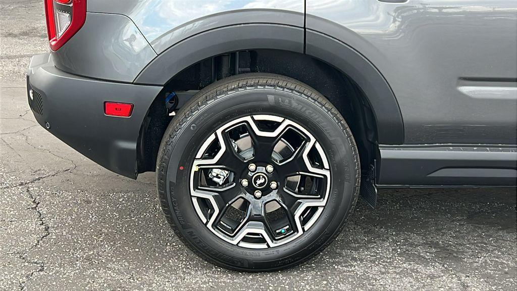 new 2025 Ford Bronco Sport car, priced at $37,985