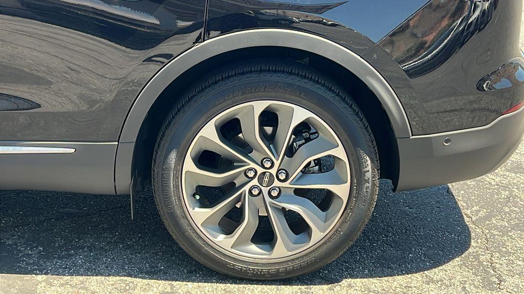used 2023 Lincoln Nautilus car, priced at $40,995
