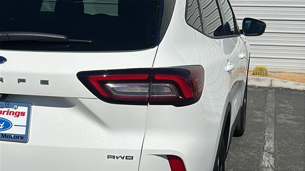 new 2025 Ford Escape car, priced at $32,055