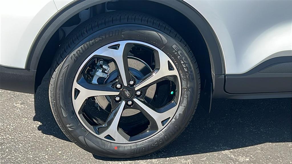 new 2025 Ford Escape car, priced at $32,055
