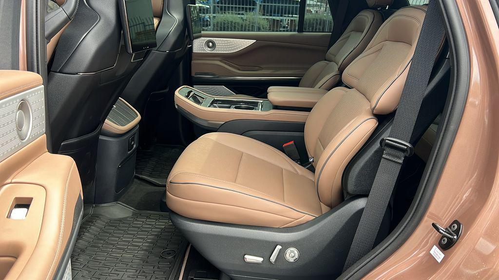 used 2025 Lincoln Navigator car, priced at $107,995