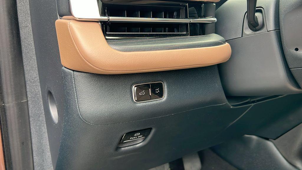 used 2025 Lincoln Navigator car, priced at $107,995