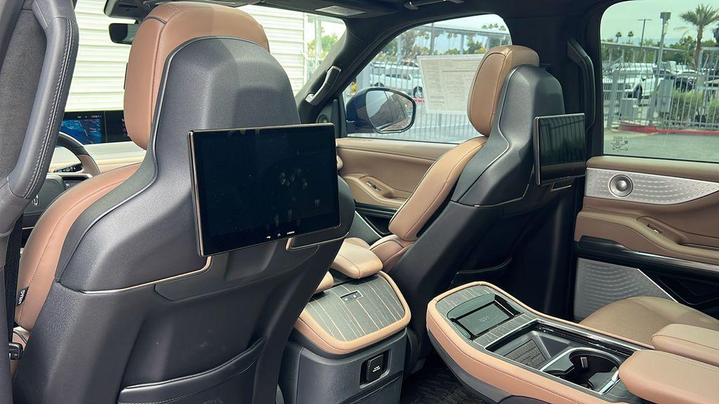 used 2025 Lincoln Navigator car, priced at $107,995