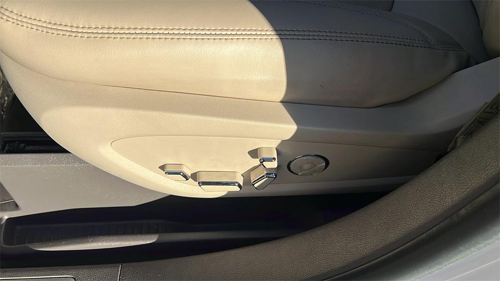 used 2020 Lincoln Nautilus car, priced at $23,924