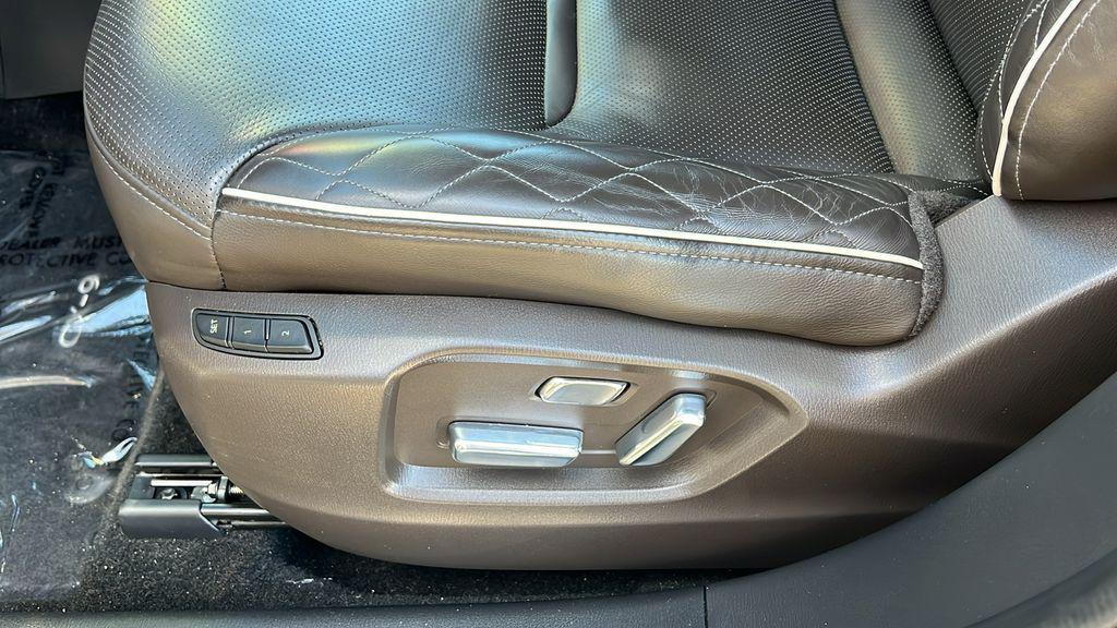 used 2022 Mazda CX-9 car, priced at $27,328