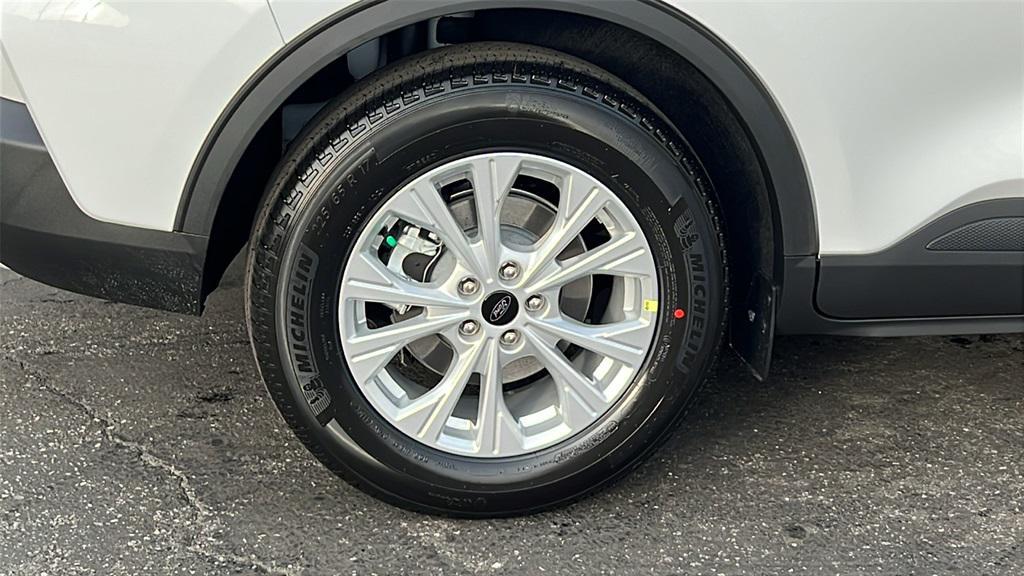 new 2025 Ford Escape car, priced at $24,990