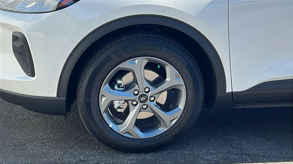 new 2025 Ford Escape car, priced at $30,680