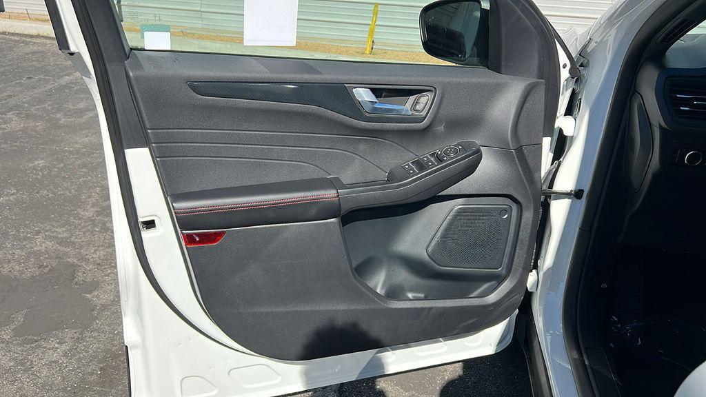 new 2025 Ford Escape car, priced at $29,299