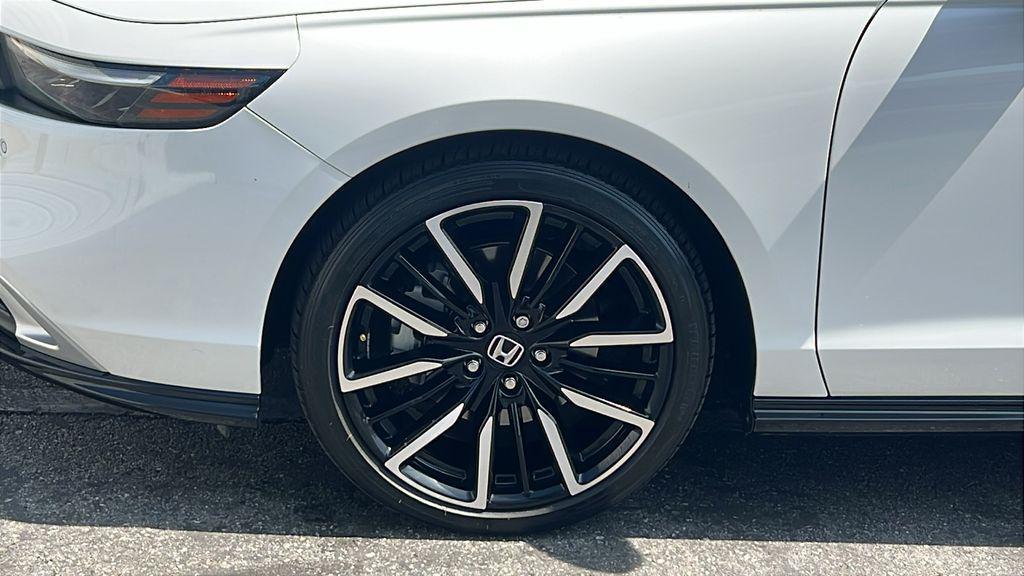 used 2025 Honda Accord Hybrid car, priced at $35,310