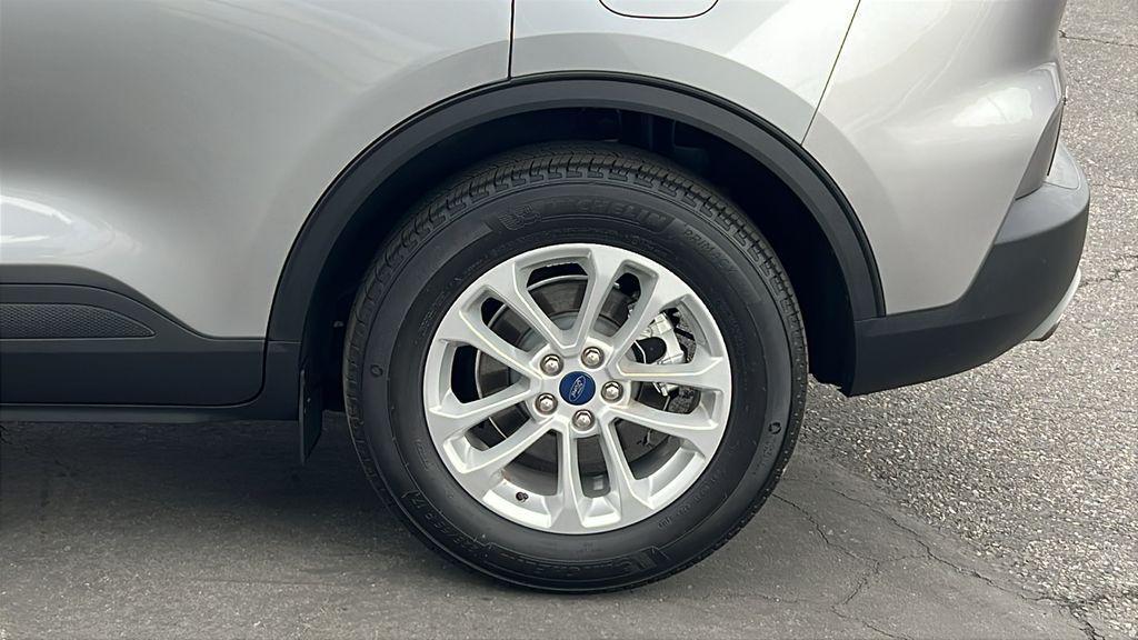 used 2022 Ford Escape car, priced at $25,124