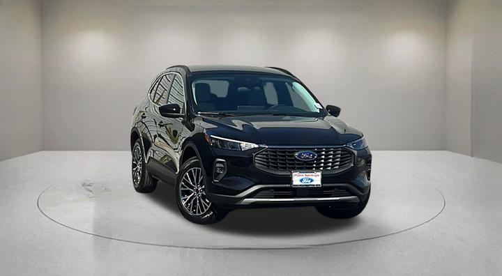new 2025 Ford Escape PHEV car, priced at $30,895