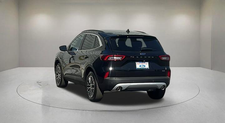 new 2025 Ford Escape PHEV car, priced at $30,895