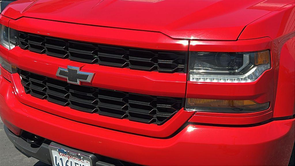 used 2018 Chevrolet Silverado 1500 car, priced at $26,930