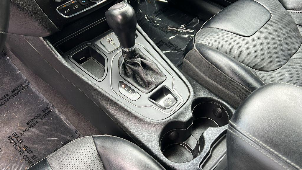 used 2022 Jeep Cherokee car, priced at $25,055