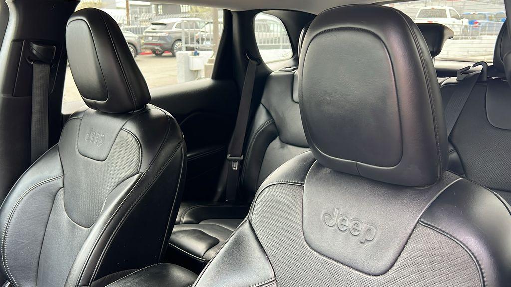 used 2022 Jeep Cherokee car, priced at $25,055